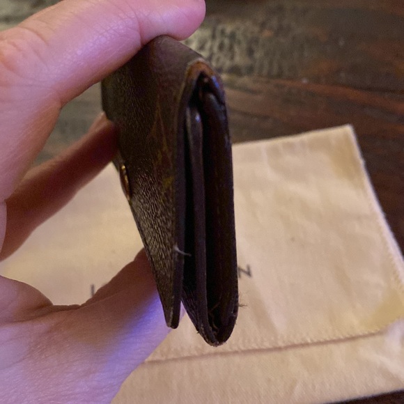 Vintage Louis Vuitton Leather Key Case with Dust Bag - Picture 4 of 10